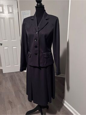 Vintage K.C. Spencer Pinstripe 2 Piece Skirt Suit Dark Academia Office Size 10